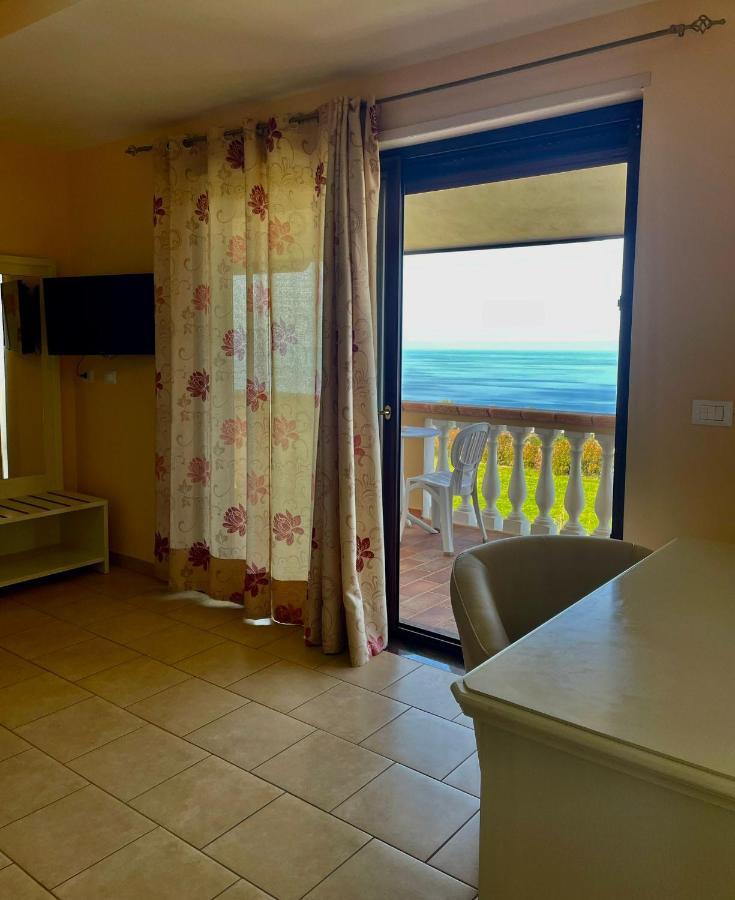 Hotel Residenza Domus Aurea Tropea- Vista Mare à Santa Domenica  Extérieur photo
