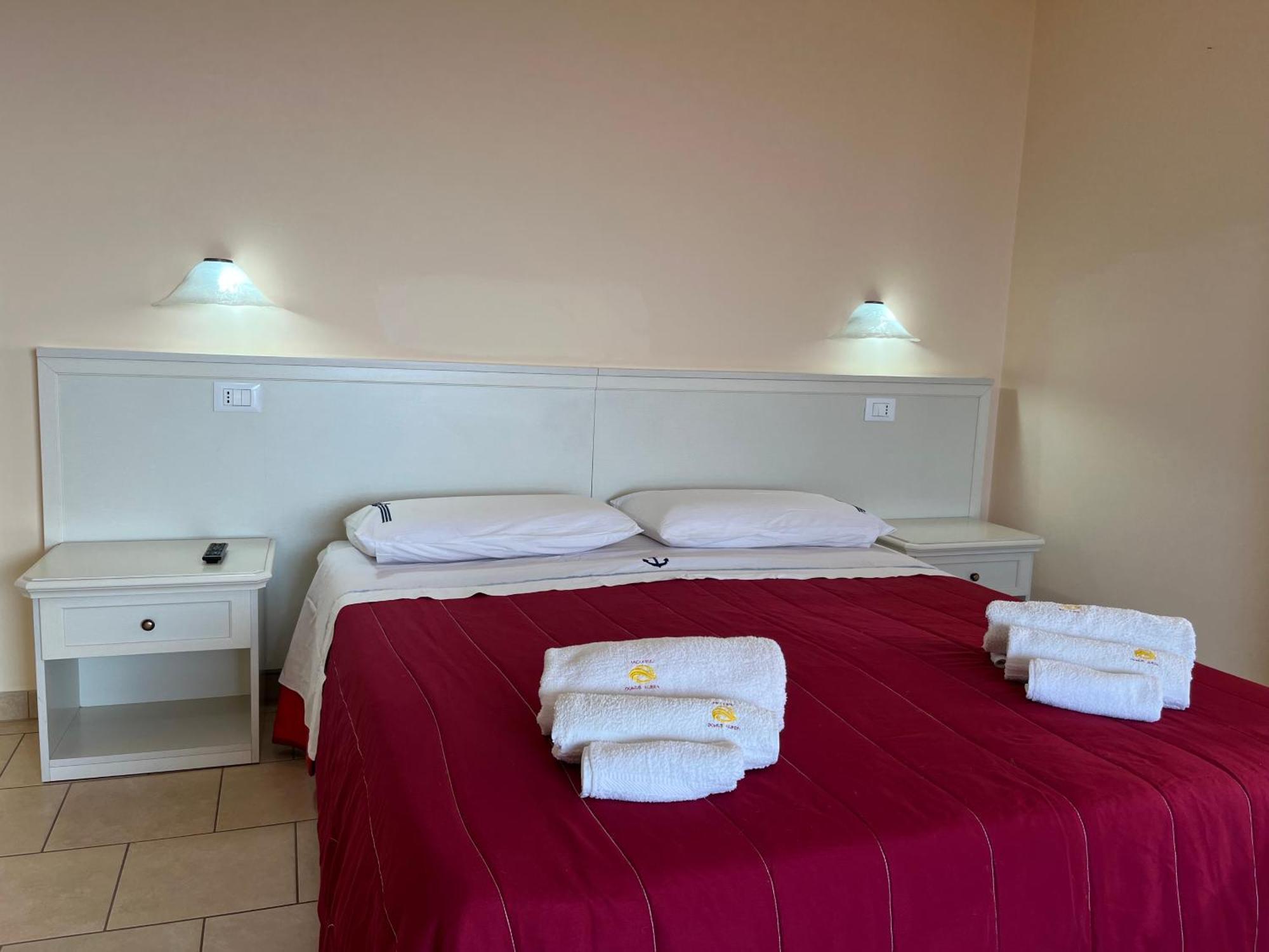 Hotel Residenza Domus Aurea Tropea- Vista Mare à Santa Domenica  Extérieur photo