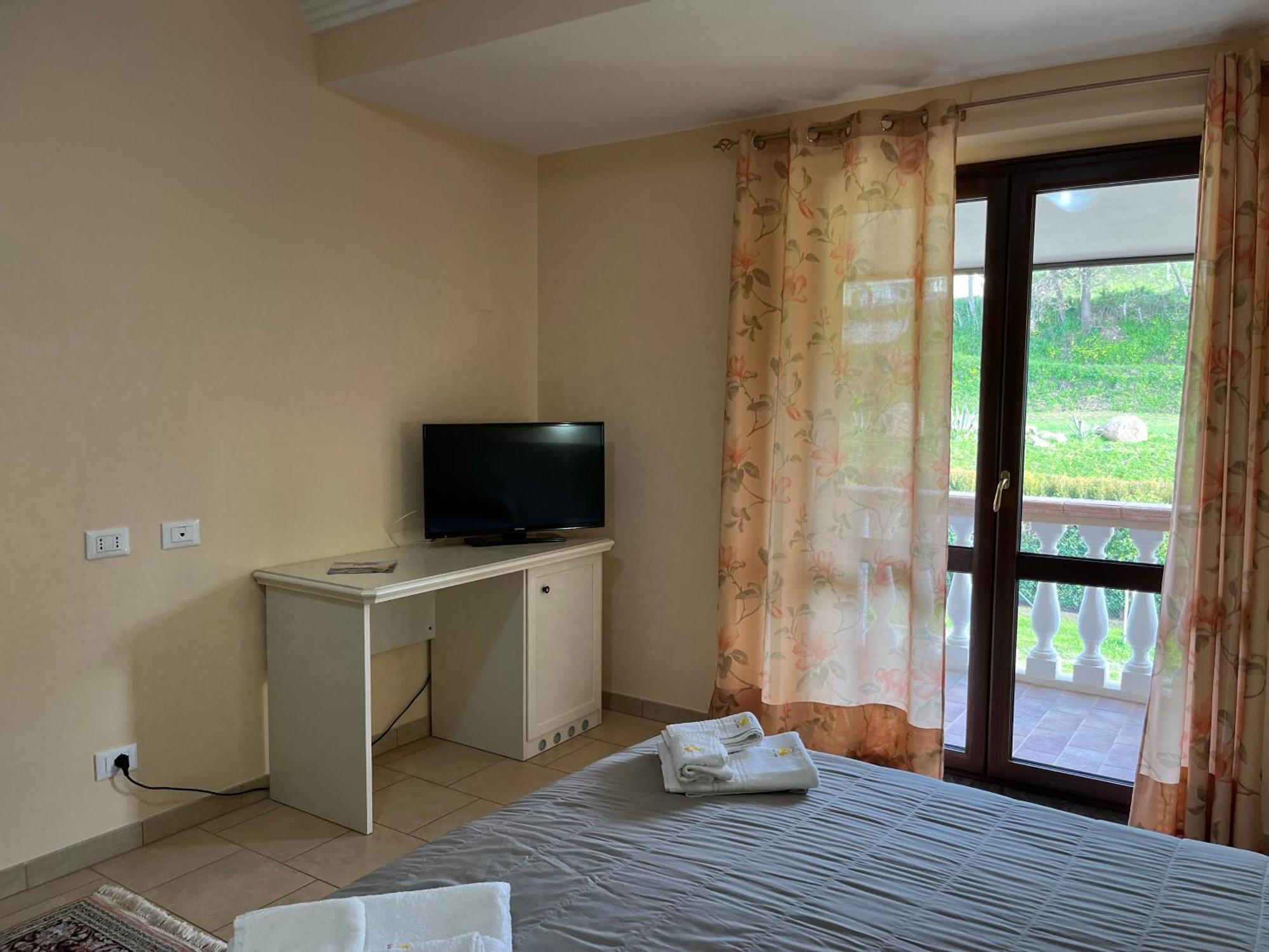 Hotel Residenza Domus Aurea Tropea- Vista Mare à Santa Domenica  Extérieur photo