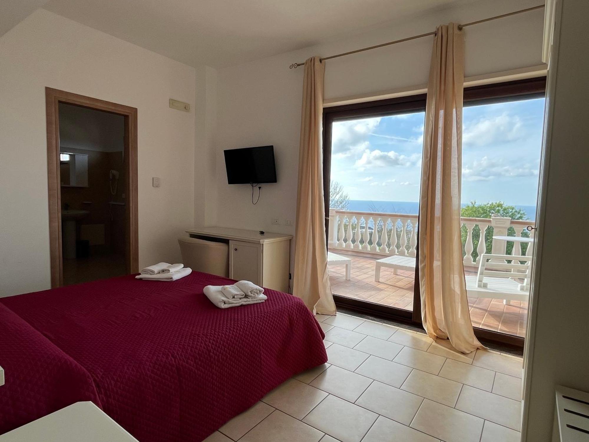 Hotel Residenza Domus Aurea Tropea- Vista Mare à Santa Domenica  Extérieur photo